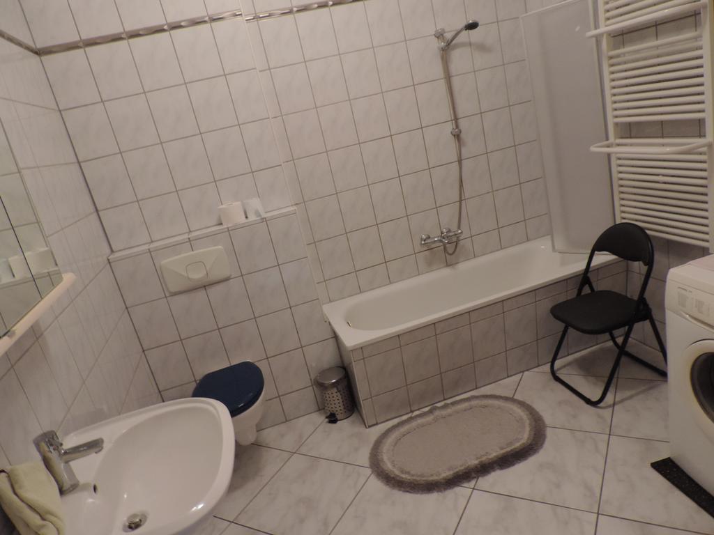 ארפורט Gaestehaus Andreasstrasse מראה חיצוני תמונה