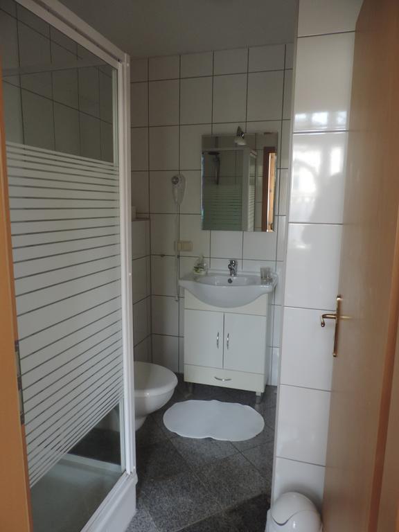 ארפורט Gaestehaus Andreasstrasse מראה חיצוני תמונה